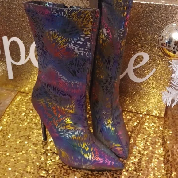 Glam Boots - Picture 1 of 4